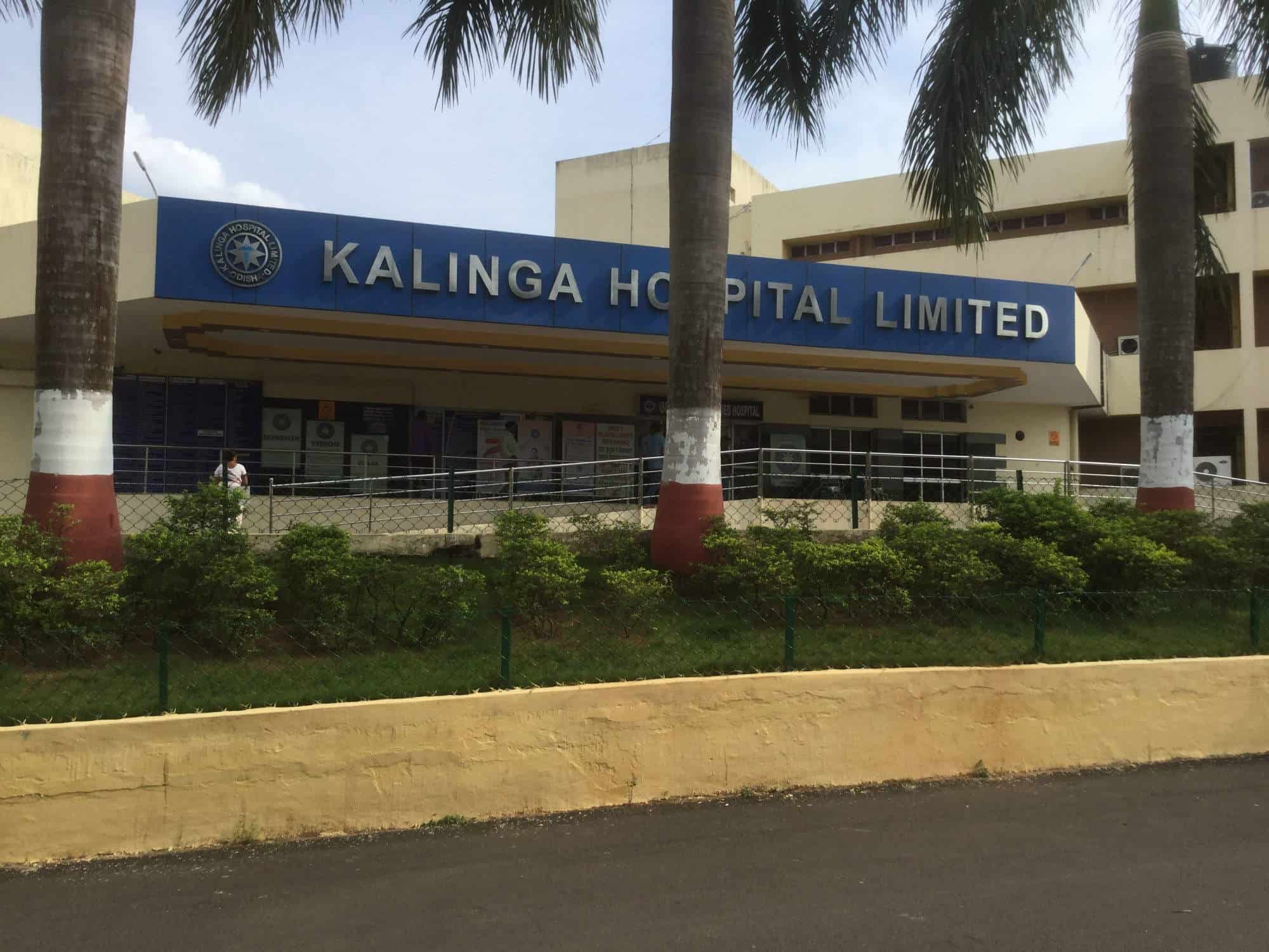 Kalinga Hospital felicitates 80 employees on the occasion of Utkal Divas